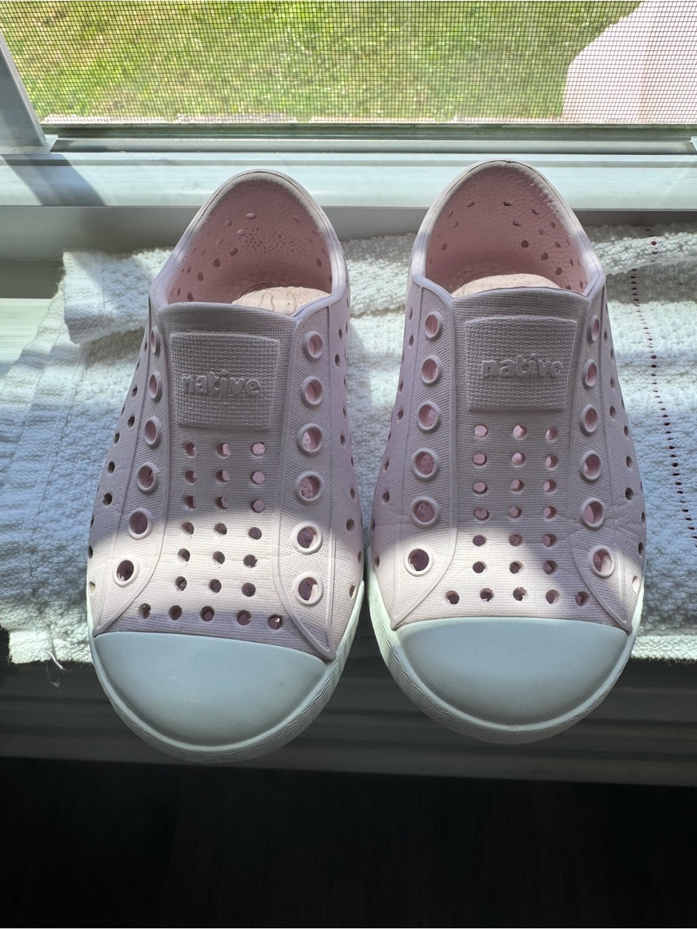 Native Kids Water Shoes - Pale Pink Slip-On